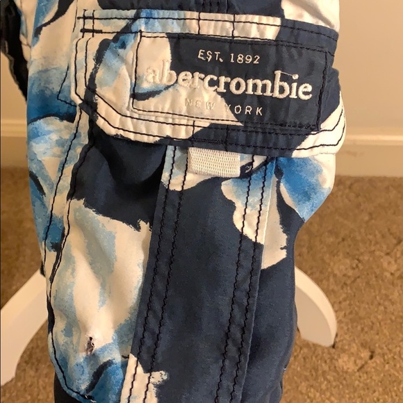 ABERCROMBIE Swimming Trunks - Picture 2 of 3